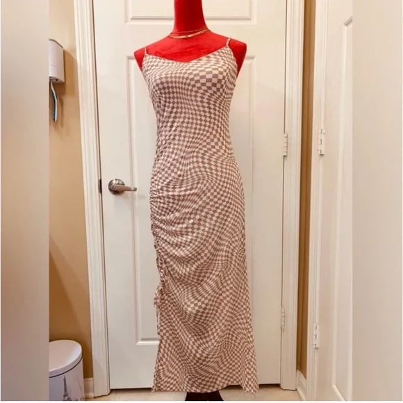 SPAGHETTI STRAP RUCHED PRINTED MAXI DRESS - Picture 7 of 12